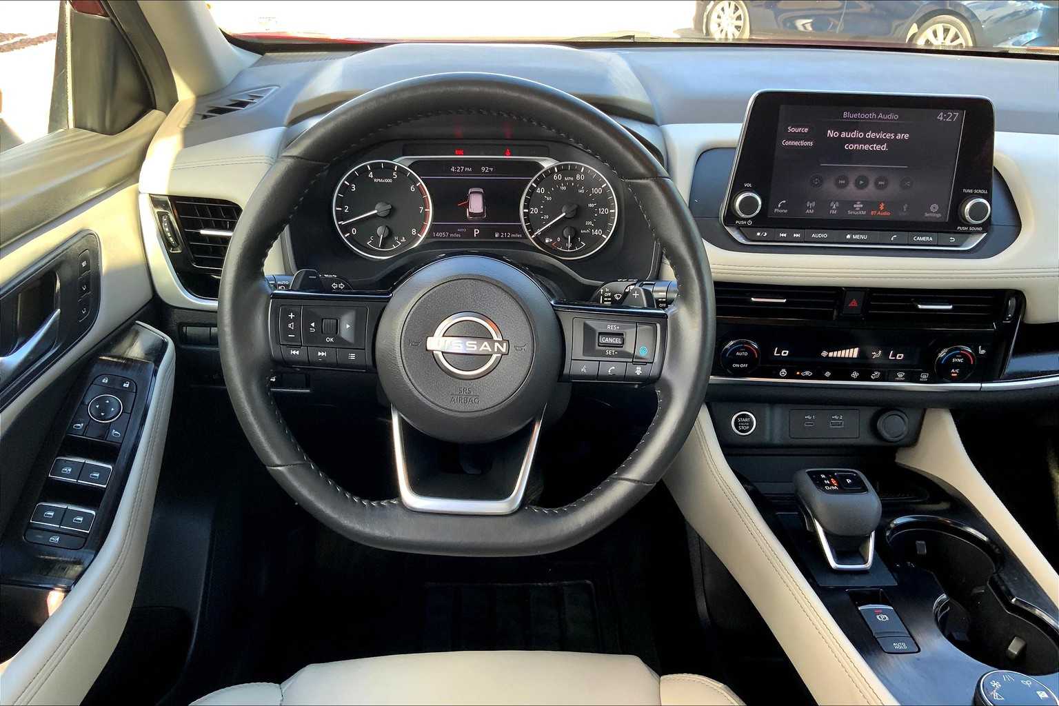 2023 Nissan Rogue SL photo 4