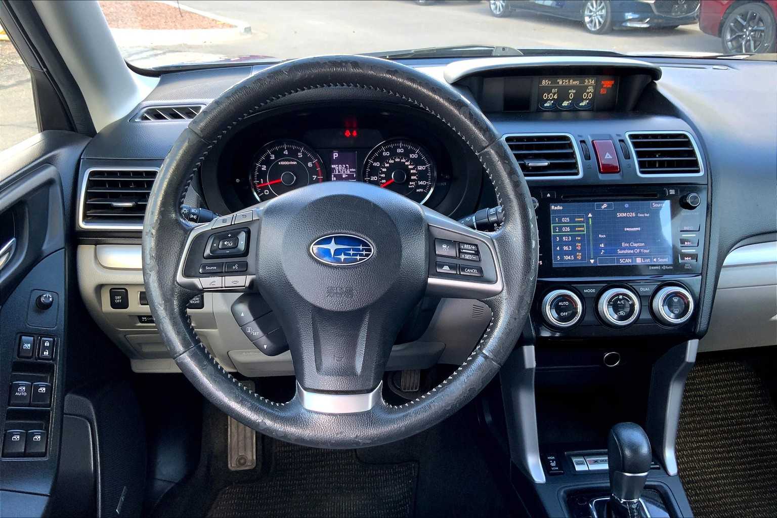2016 Subaru Forester 2.5i Touring photo 4