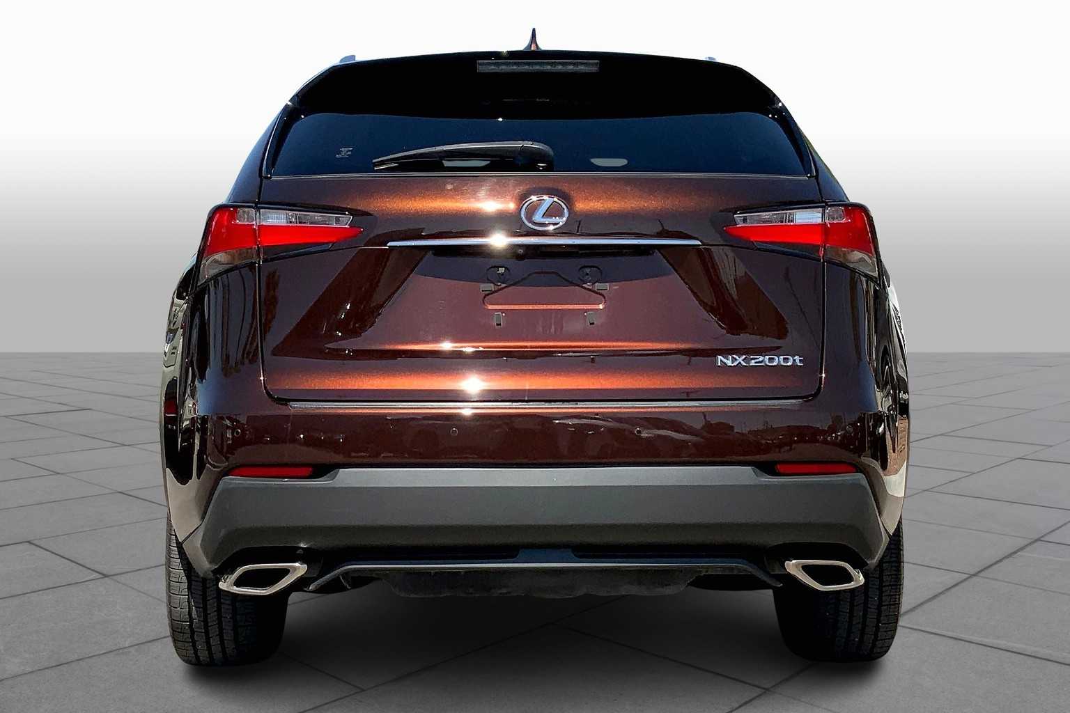 2017 Lexus NX 200t Luxury photo 3