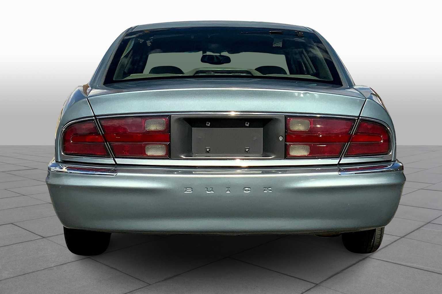 2004 Buick Park Avenue photo 3