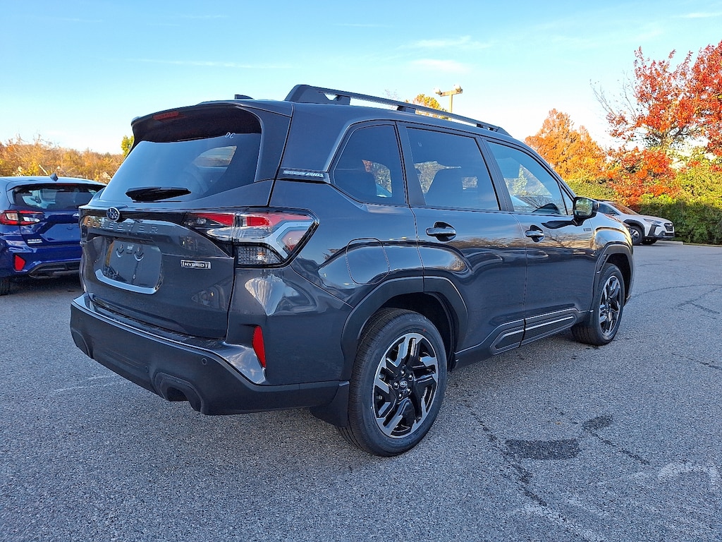 New 2025 Subaru Forester Hybrid Limited SUV