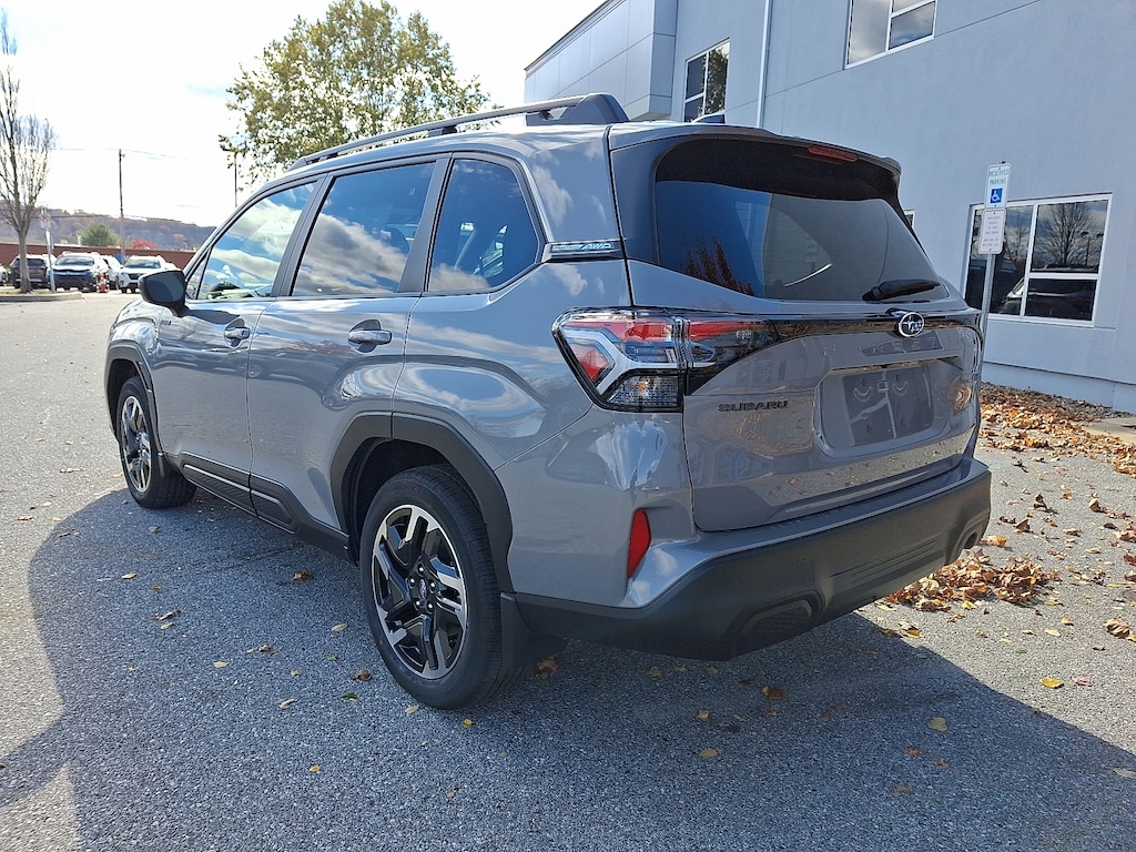 New 2025 Subaru Forester Hybrid Premium SUV