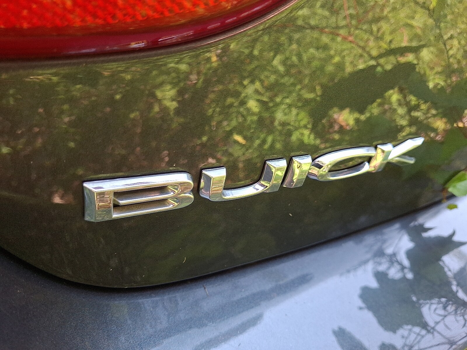 2013 Buick Verano Leather photo 4