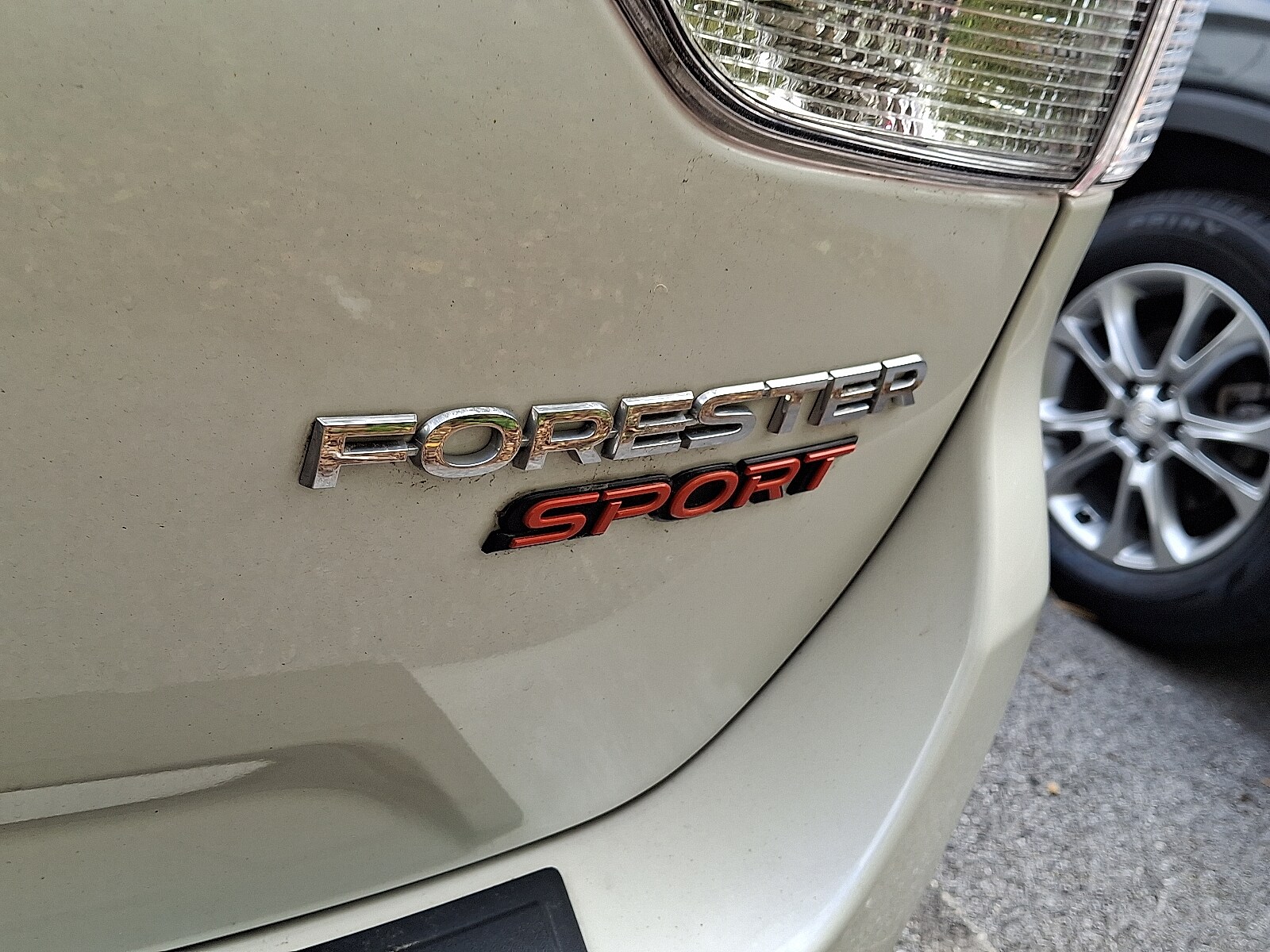 2023 Subaru Forester Sport photo 3