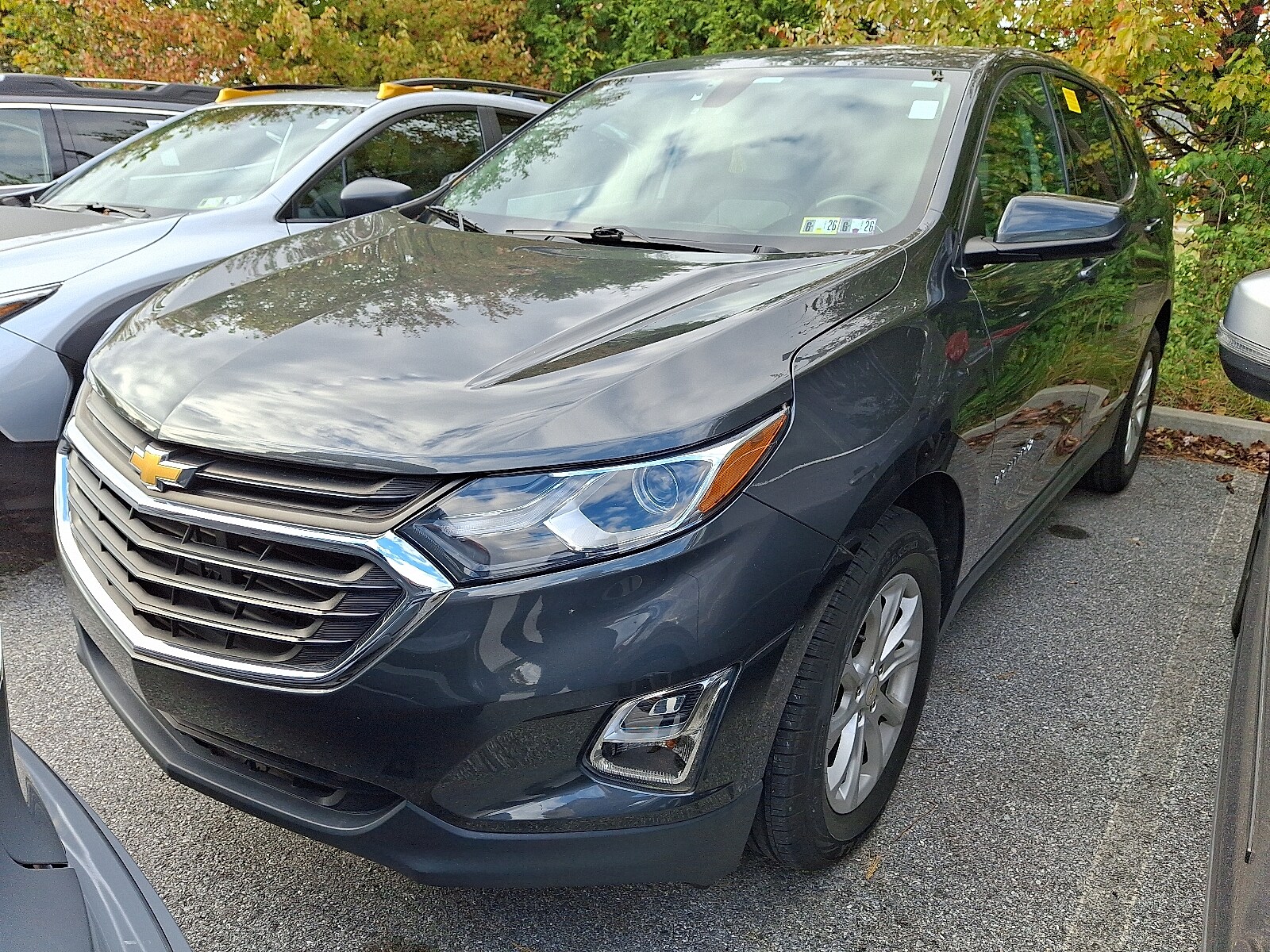 2019 Chevrolet Equinox LT photo 2