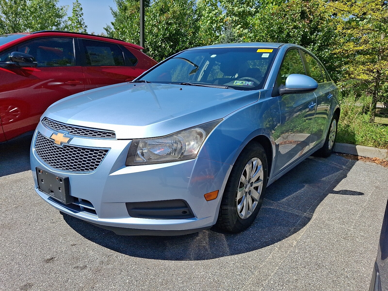 2011 Chevrolet Cruze LT photo 2