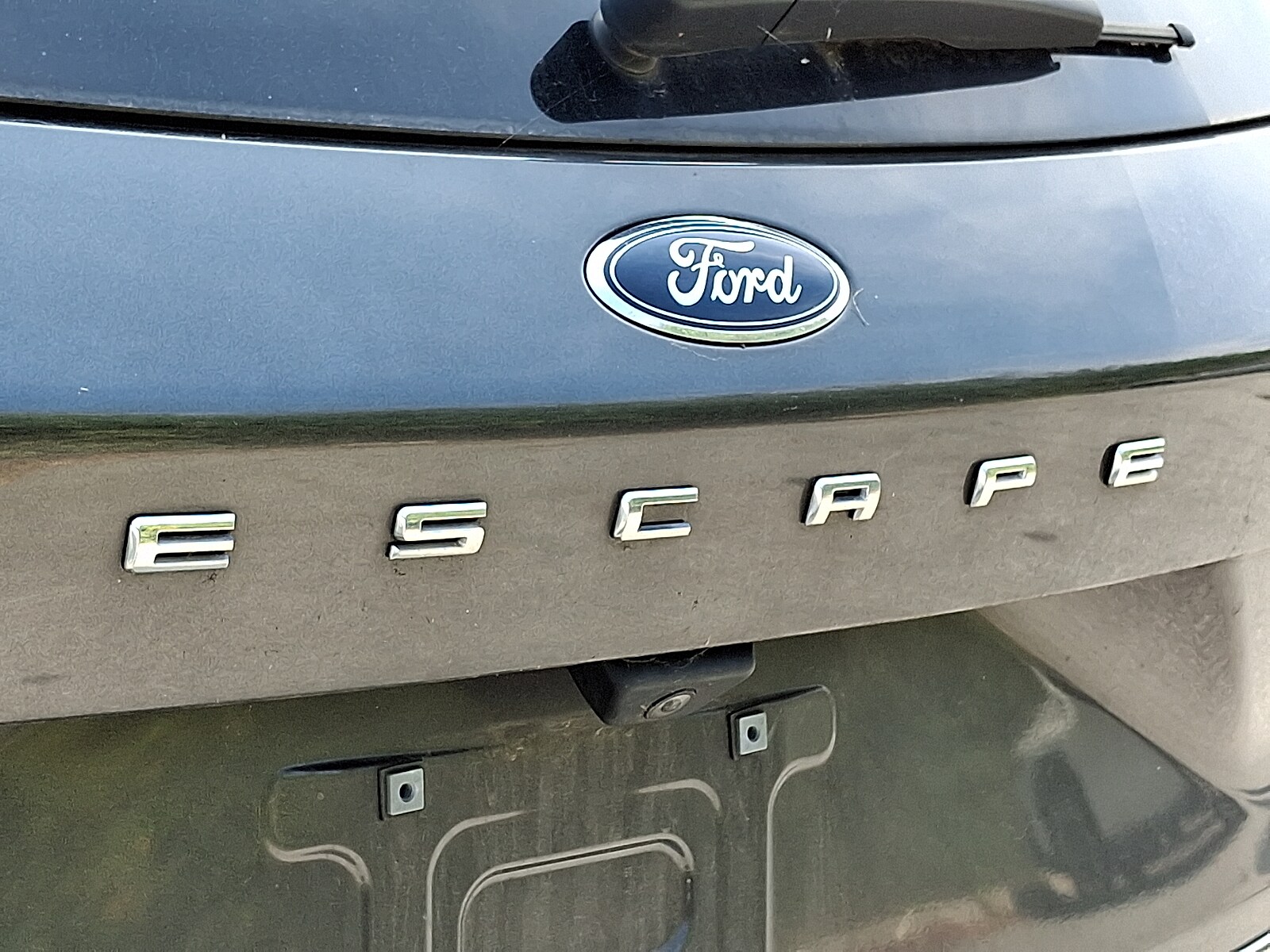 2020 Ford Escape SE Sport Hybrid photo 4