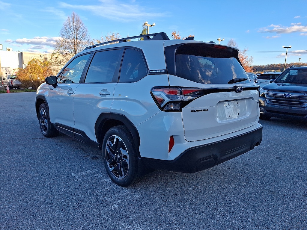 New 2025 Subaru Forester Hybrid Premium SUV