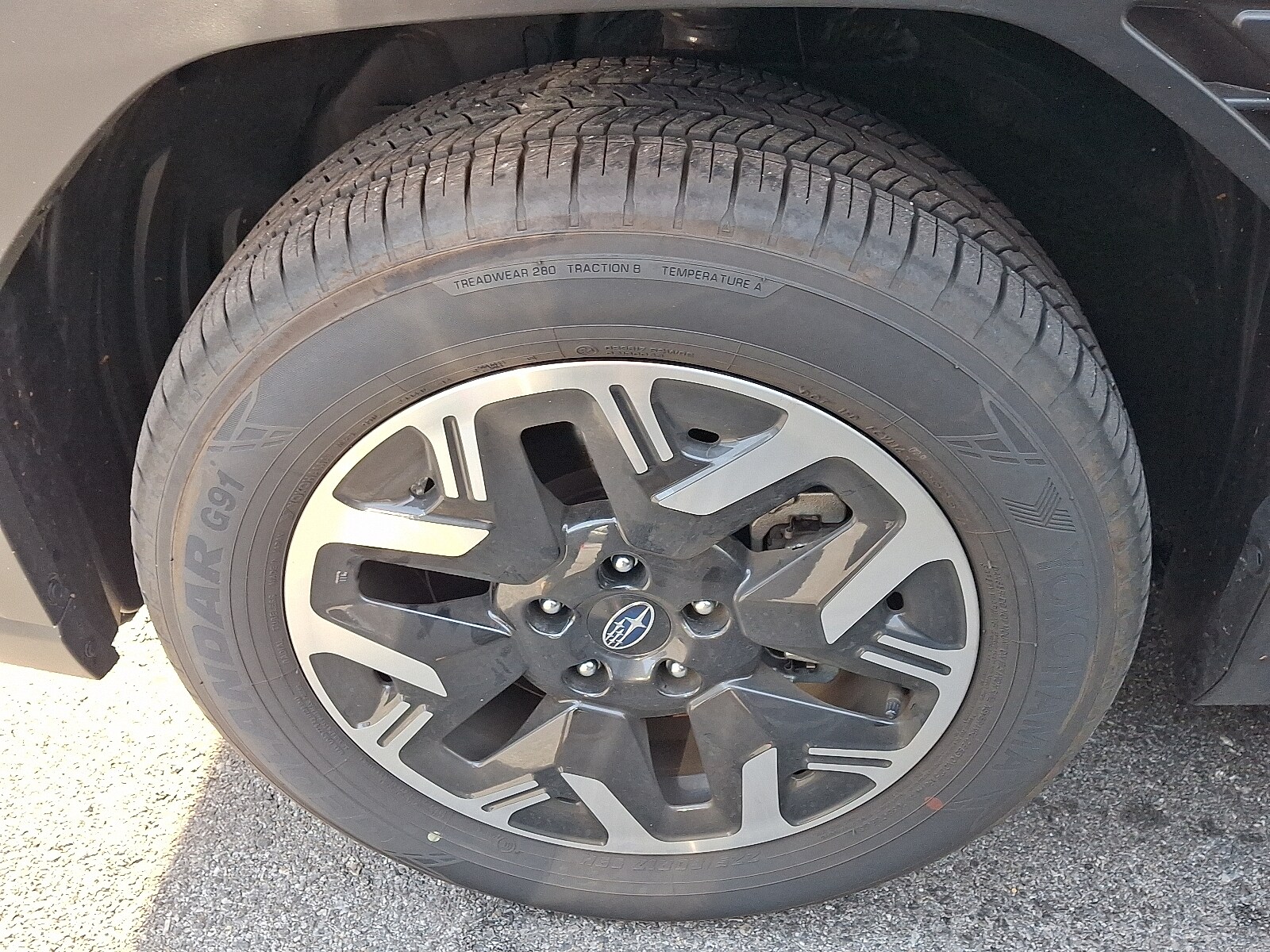 2025 Subaru Forester Premium photo 3