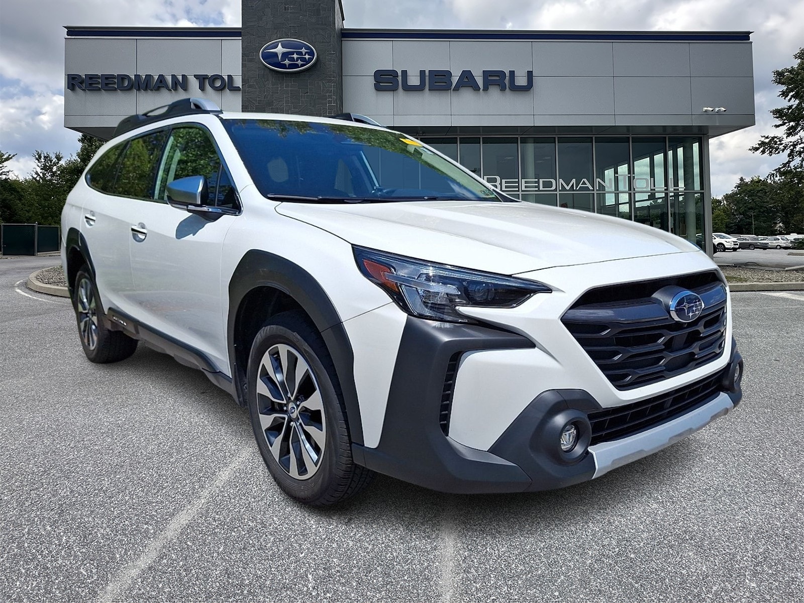 2024 Subaru Outback Touring XT's photo