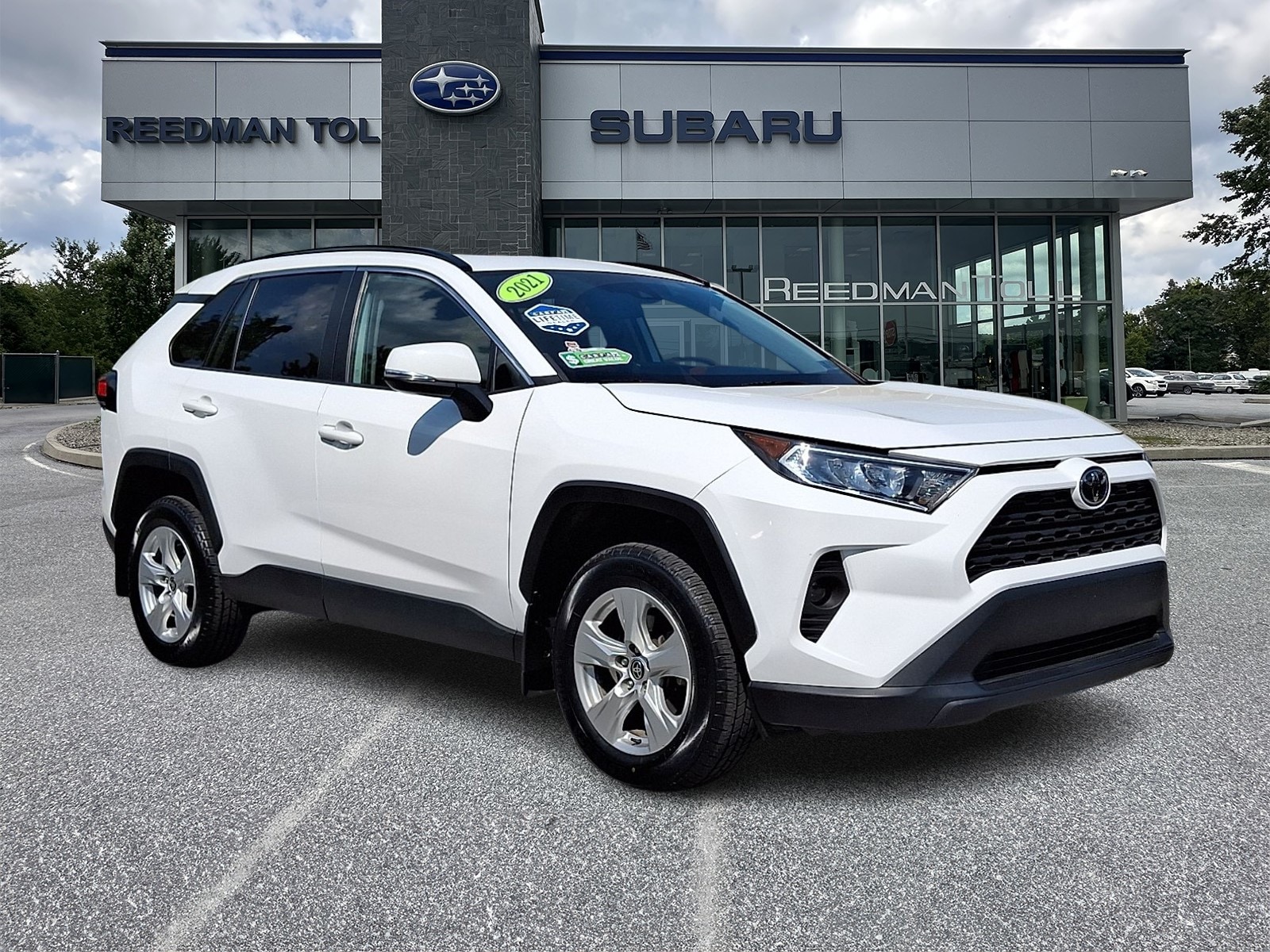 2021 Toyota RAV4 XLE AWD's photo