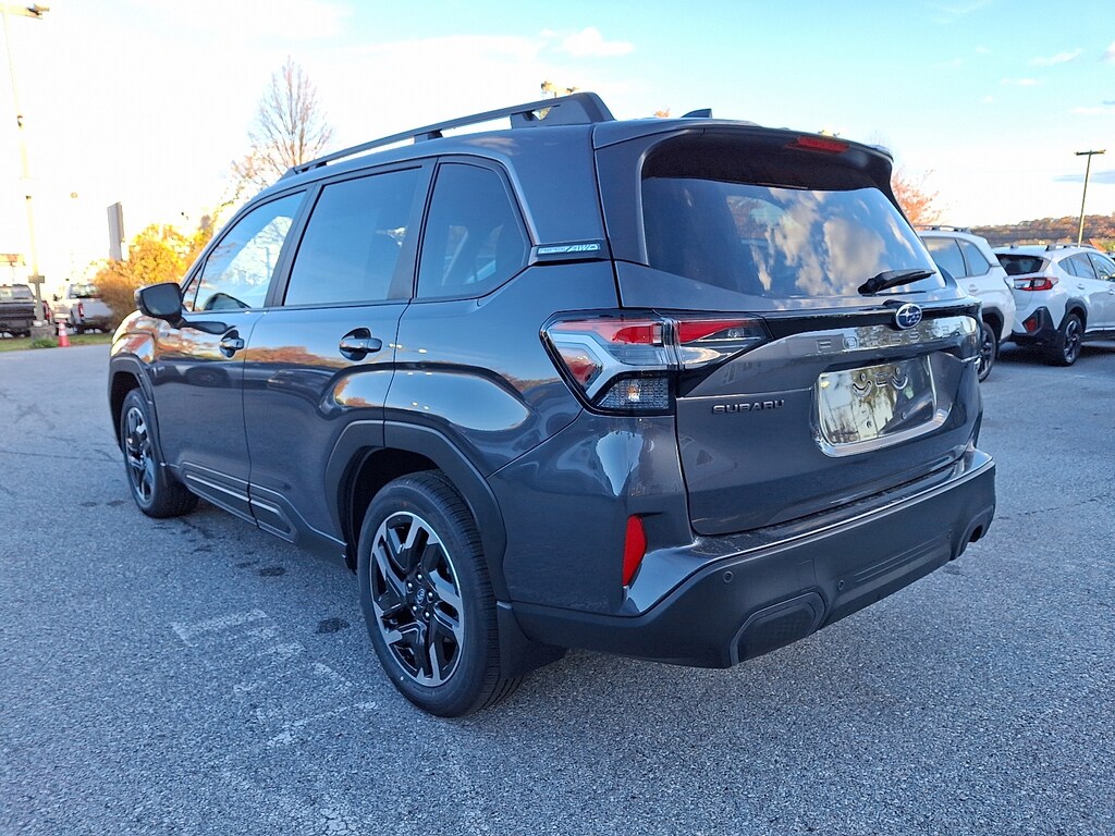 New 2025 Subaru Forester Hybrid Limited SUV