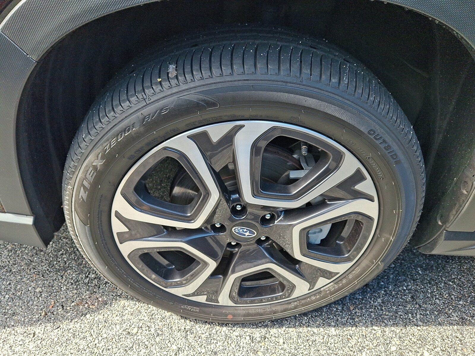 2023 Subaru Ascent Limited photo 2