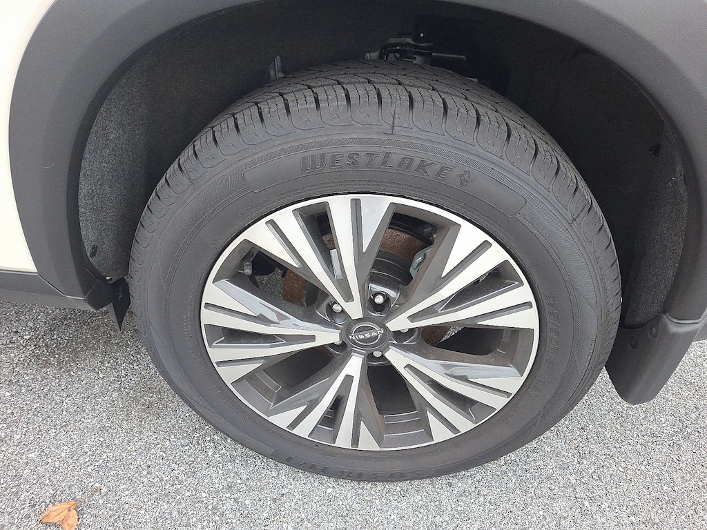 Used 2023 Nissan Rogue SV Intelligent AWD Sport Utility