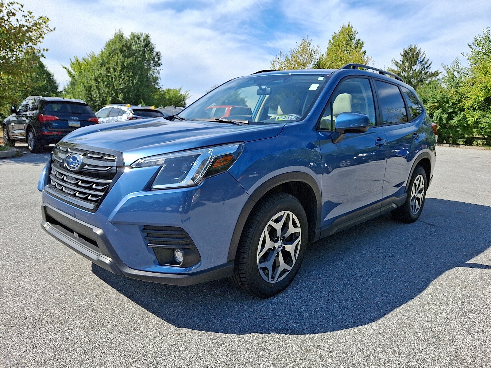 2024 Subaru Forester Premium Base photo 2