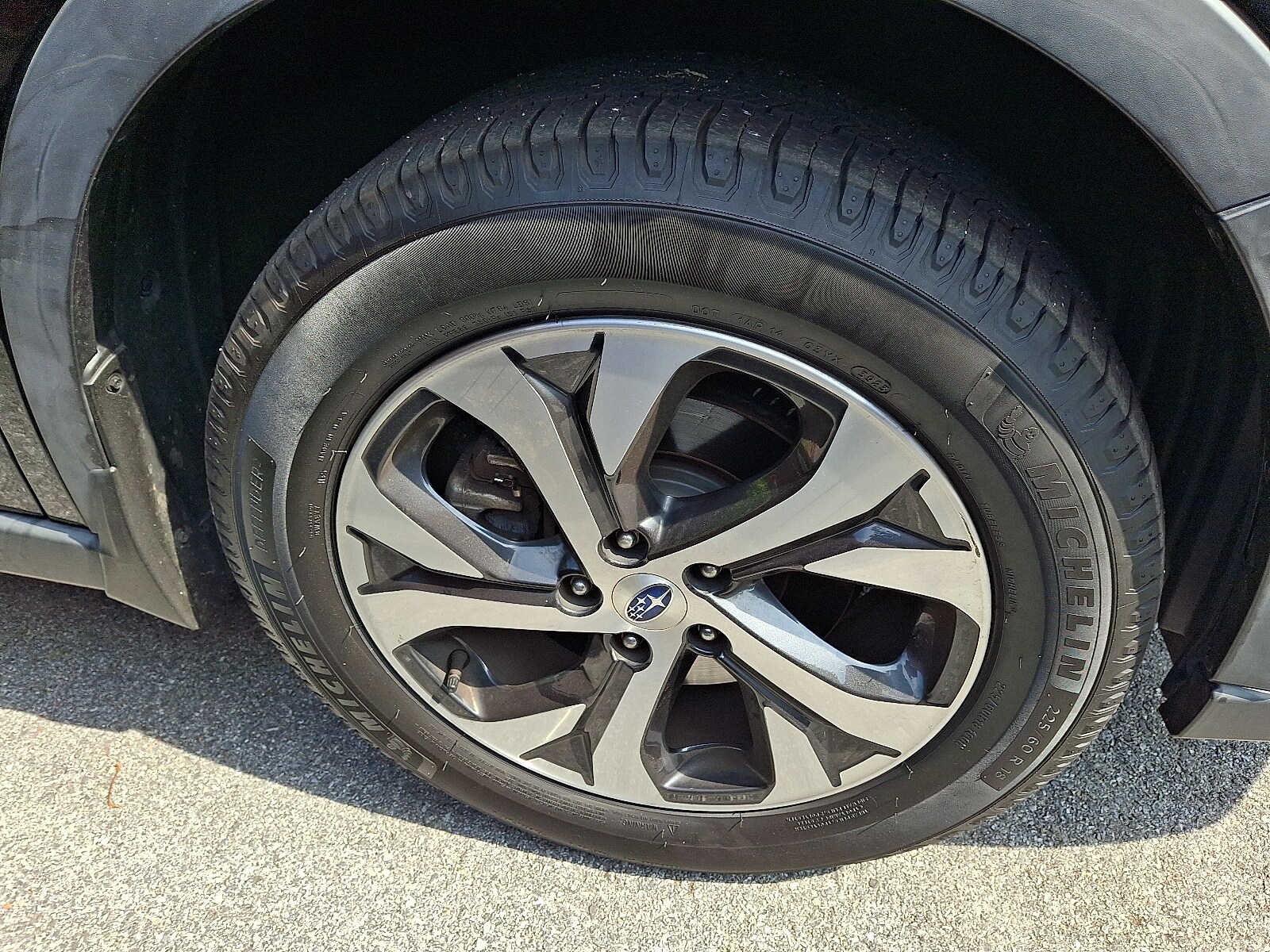 2020 Subaru Outback Touring XT photo 2