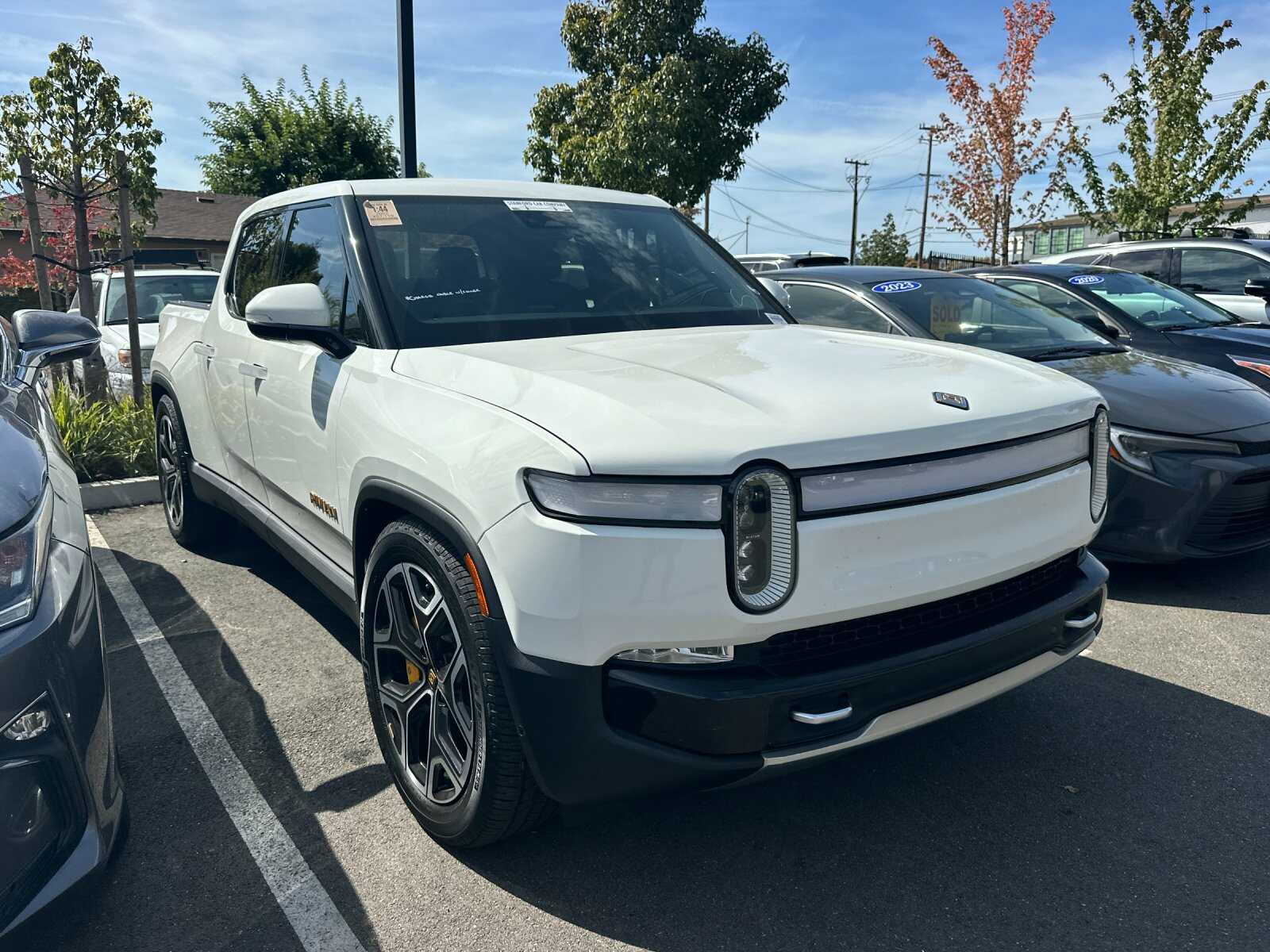 Used 2022 Rivian R1T Adventure with VIN 7FCTGAAA3NN007504 for sale in Hayward, CA