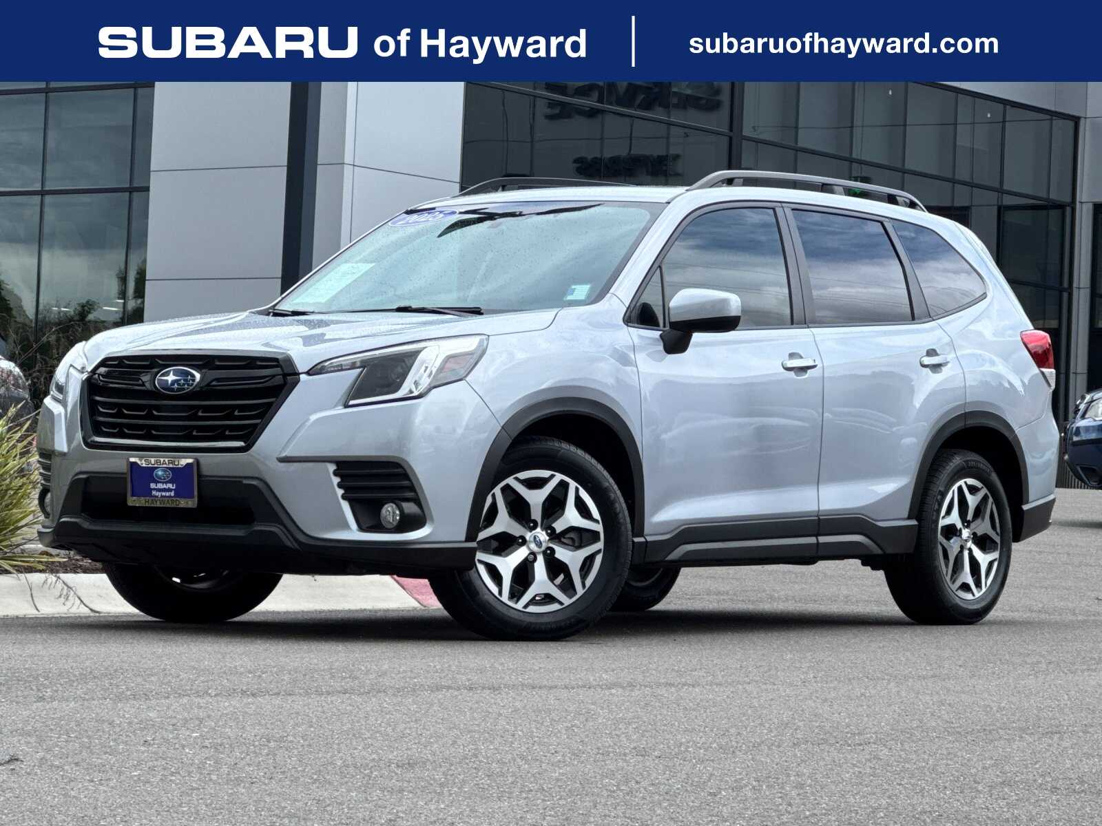 2023 Subaru Forester Premium's photo