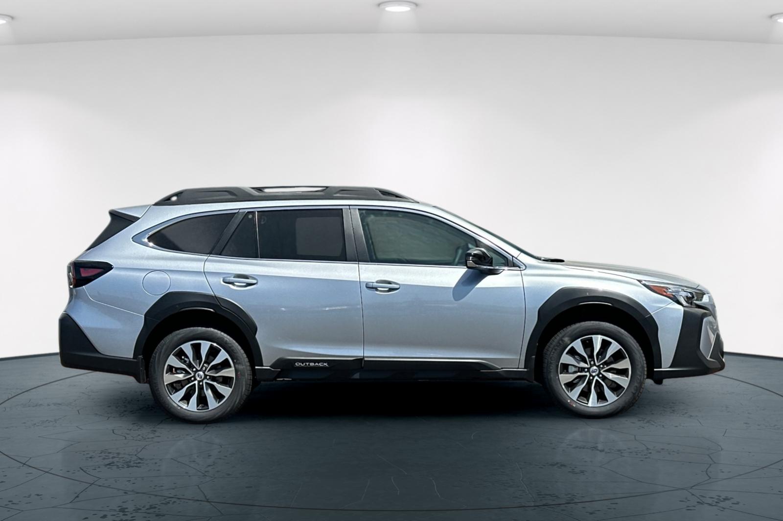 2025 Subaru Outback Limited photo 3