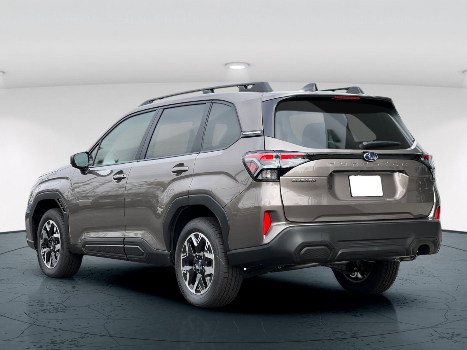 2025 Subaru Forester Premium photo 4