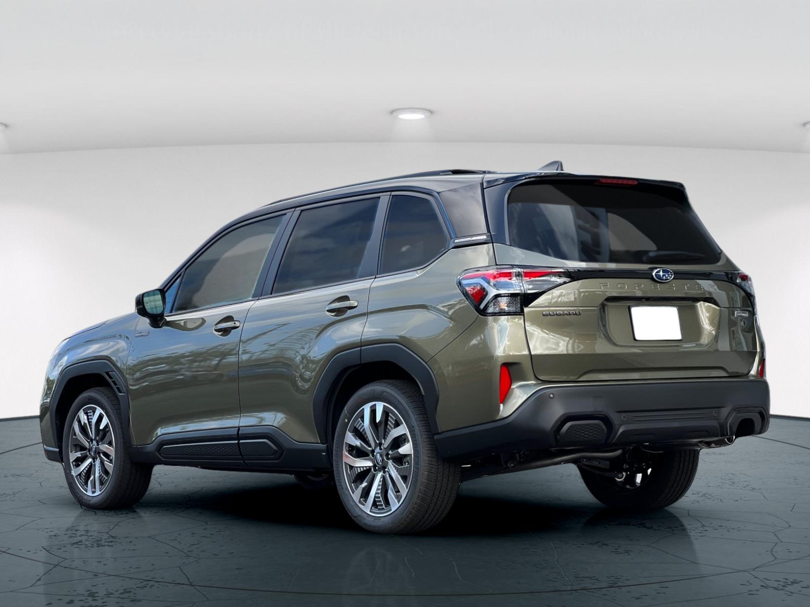 2025 Subaru Forester Touring photo 4