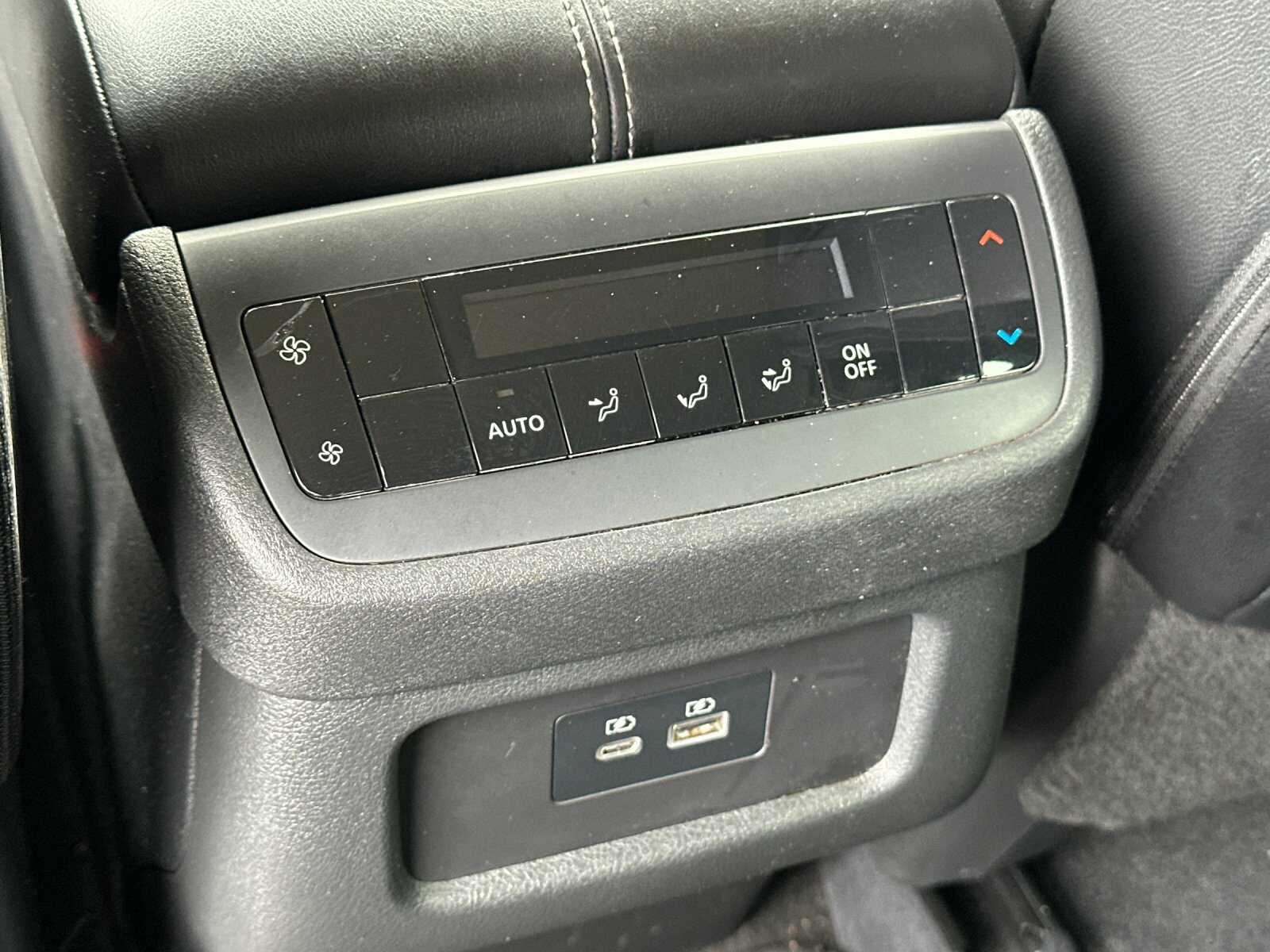 2023 Nissan Pathfinder SL - Photo 15