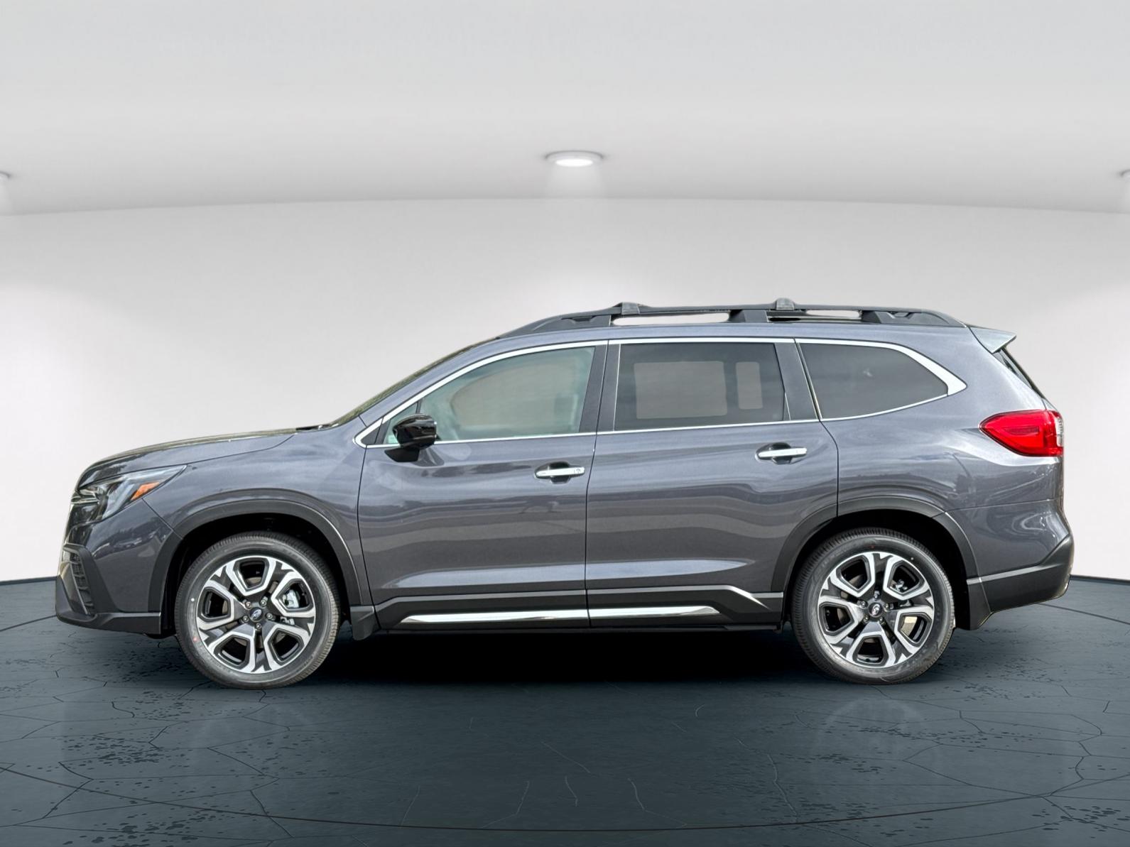 2025 Subaru Ascent Touring photo 3