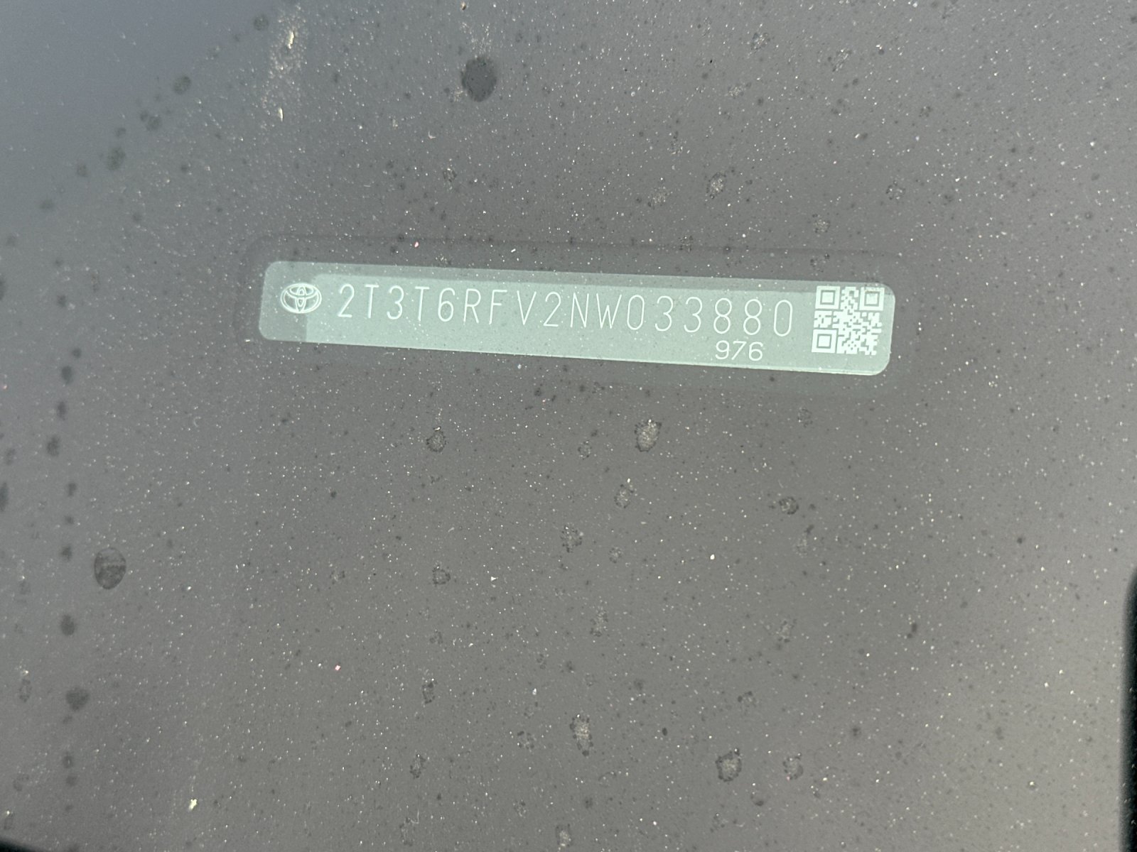 2022 Toyota RAV4 Hybrid SE photo 2