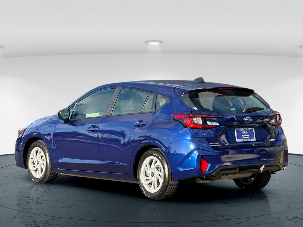 2025 Subaru Impreza Base photo 4