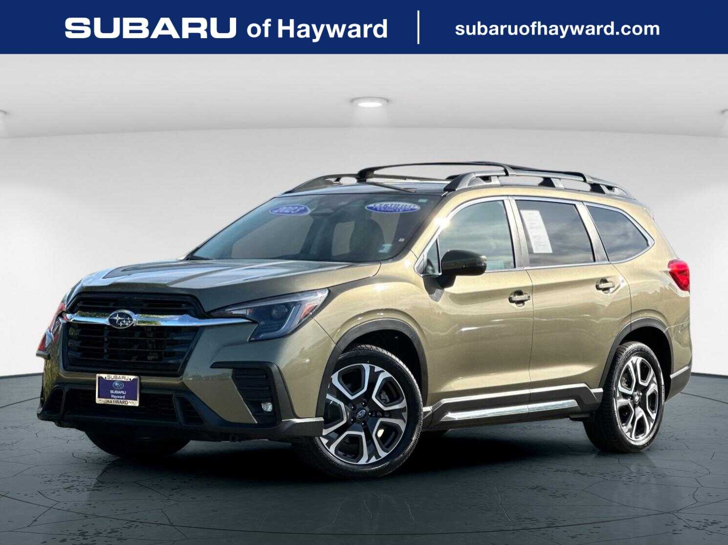 2023 Subaru Ascent Limited 7 Passenger's photo