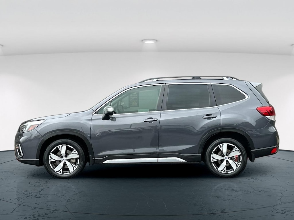 2021 Subaru Forester Touring photo 3