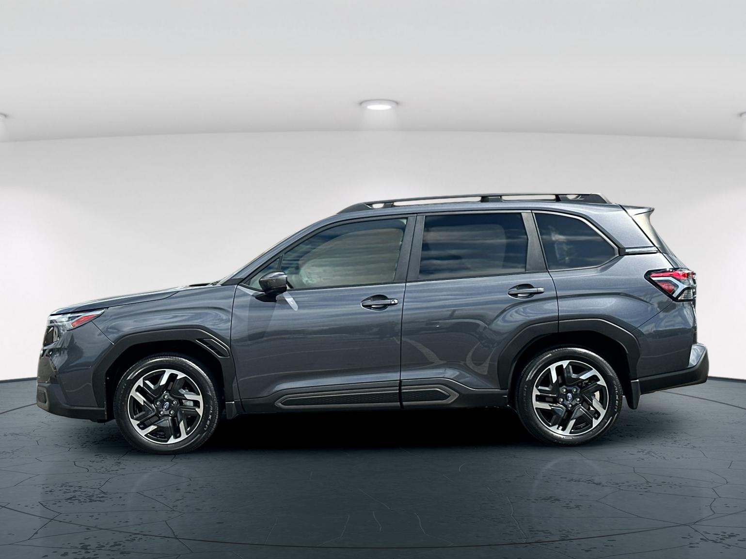 2025 Subaru Forester Limited photo 3