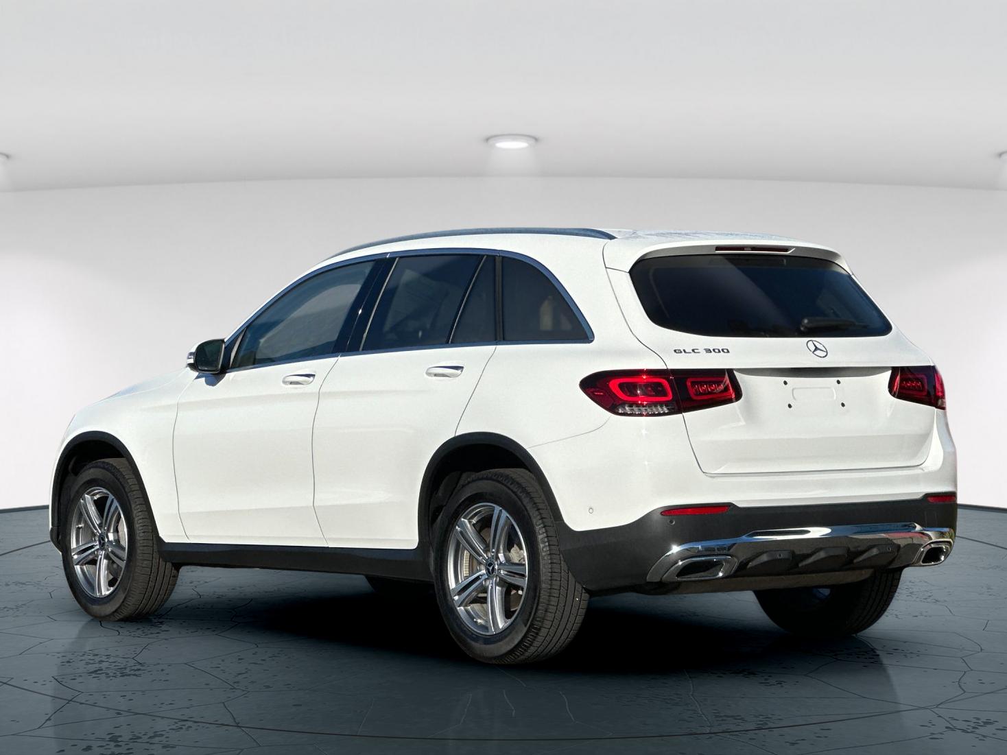 2022 Mercedes-Benz GLC GLC300 - Photo 4