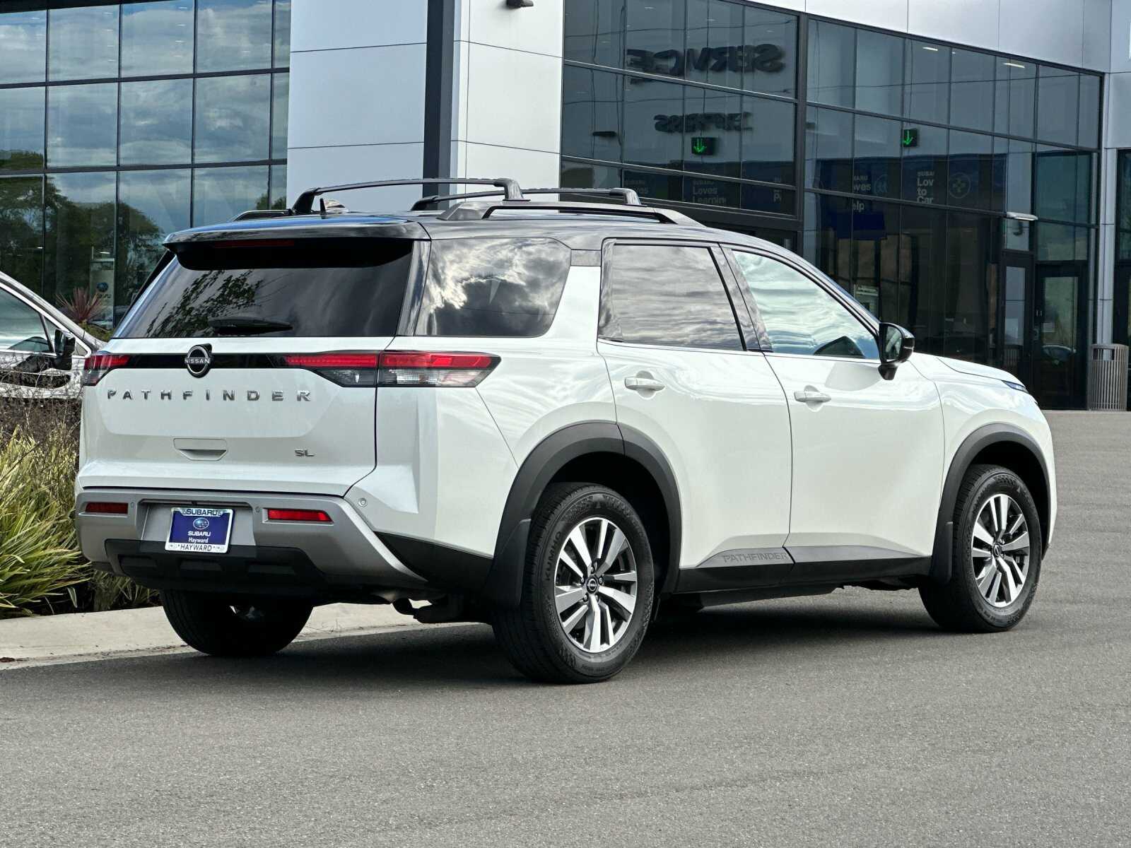 2023 Nissan Pathfinder SL - Photo 6