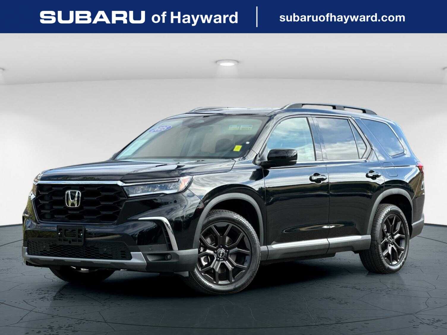 2025 Honda Pilot Touring AWD's photo