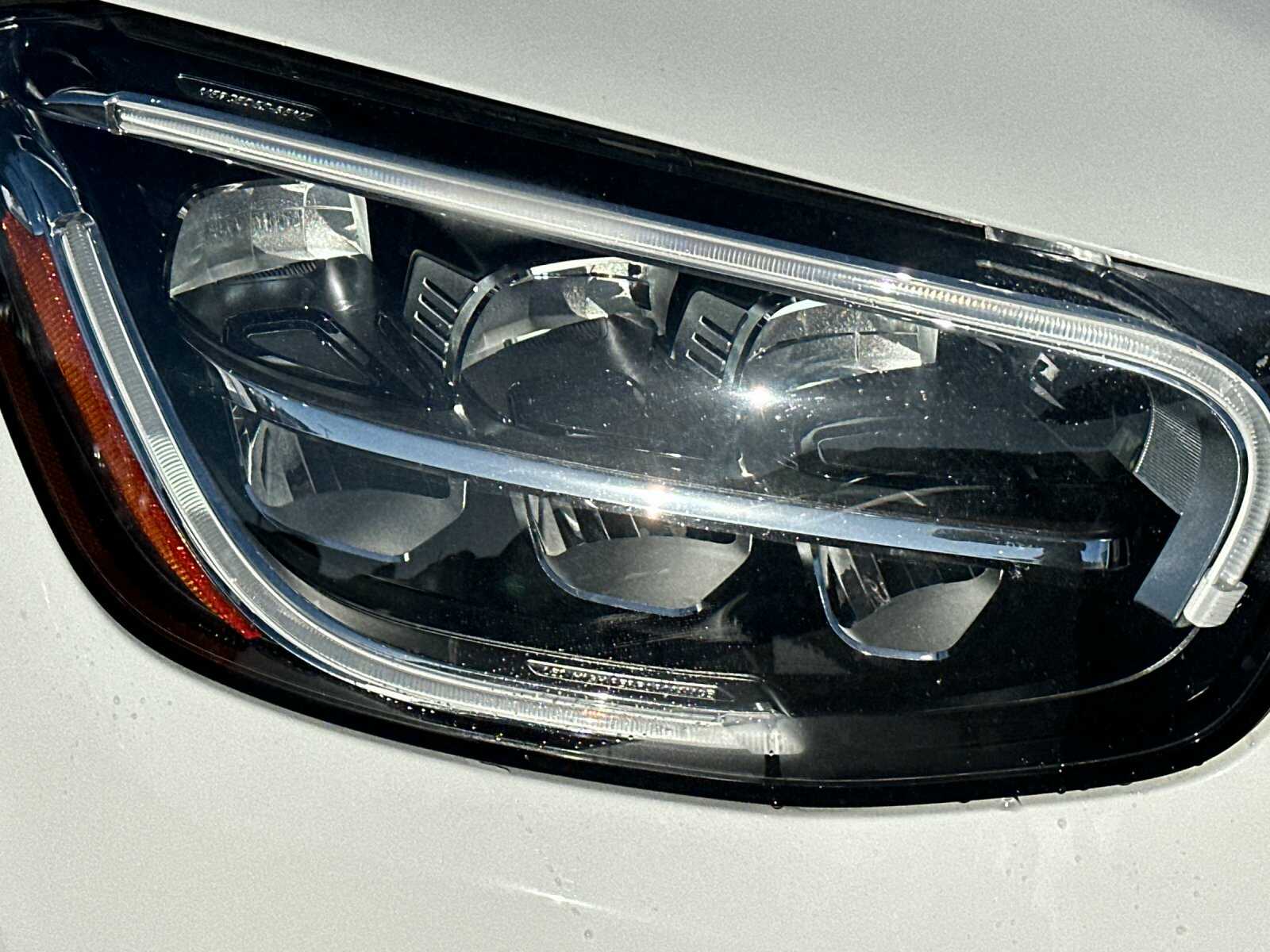 2022 Mercedes-Benz GLC GLC300 - Photo 32