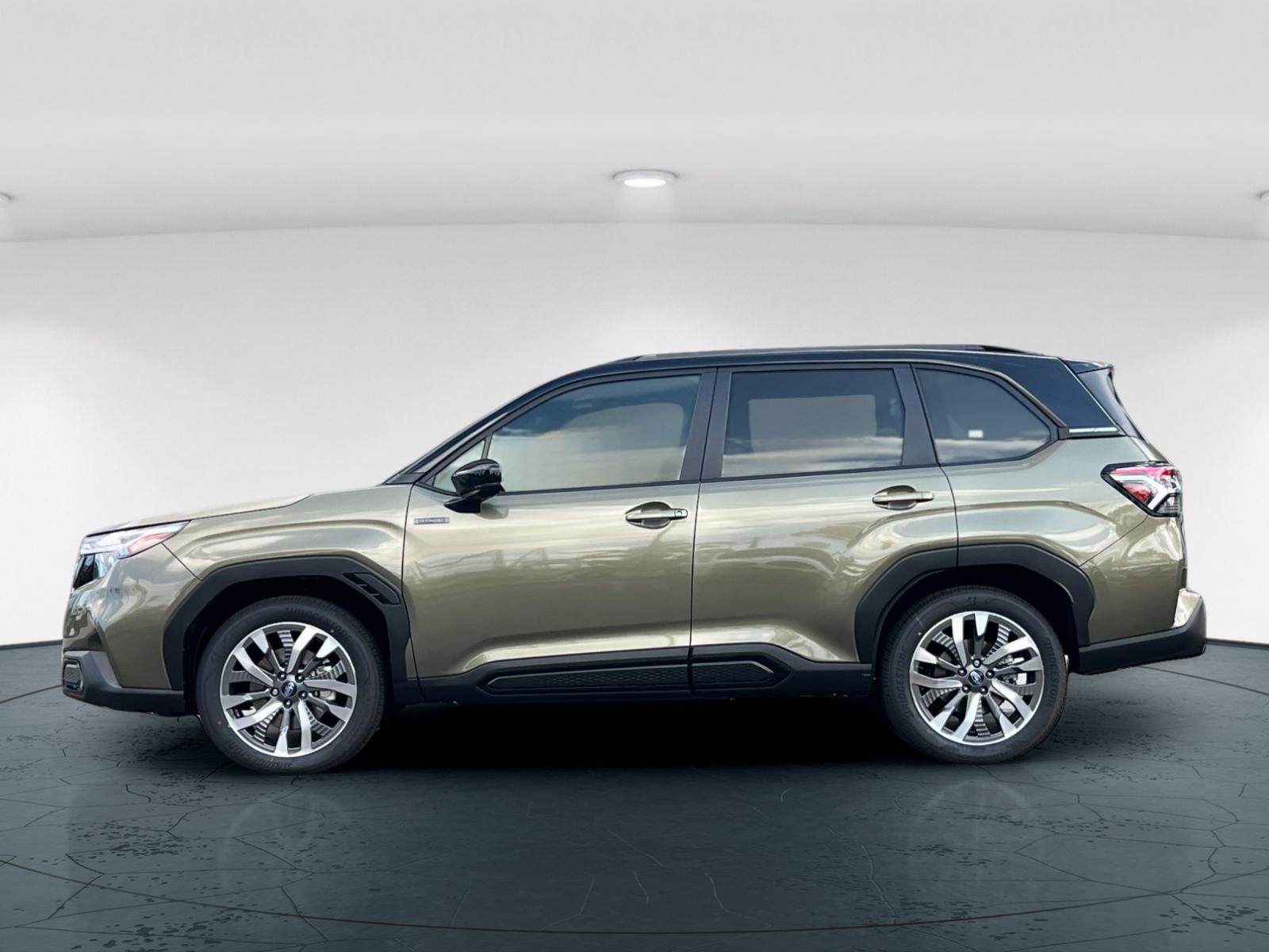 2025 Subaru Forester Touring photo 3