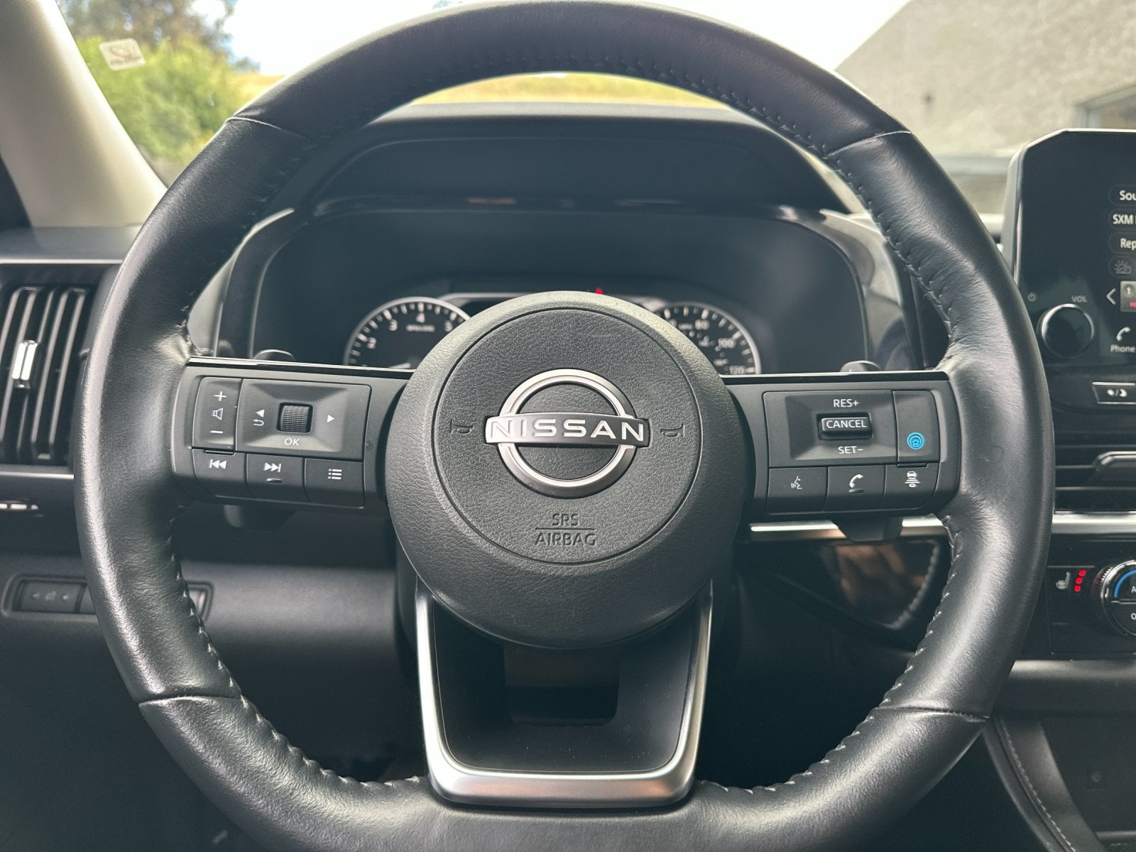 2023 Nissan Pathfinder SL - Photo 29