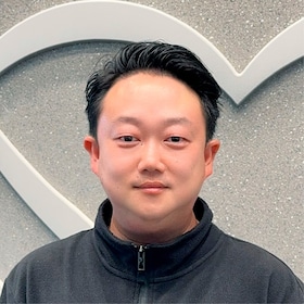 Staff member Allan Liang from ID_a3c28026926f