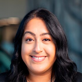 Staff member Mayra Valadez from ID_31843dcd2dc2