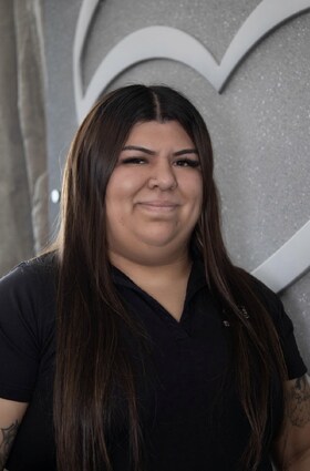 Staff member Elizabeth Villanueva from ID_31843dcd2dc2