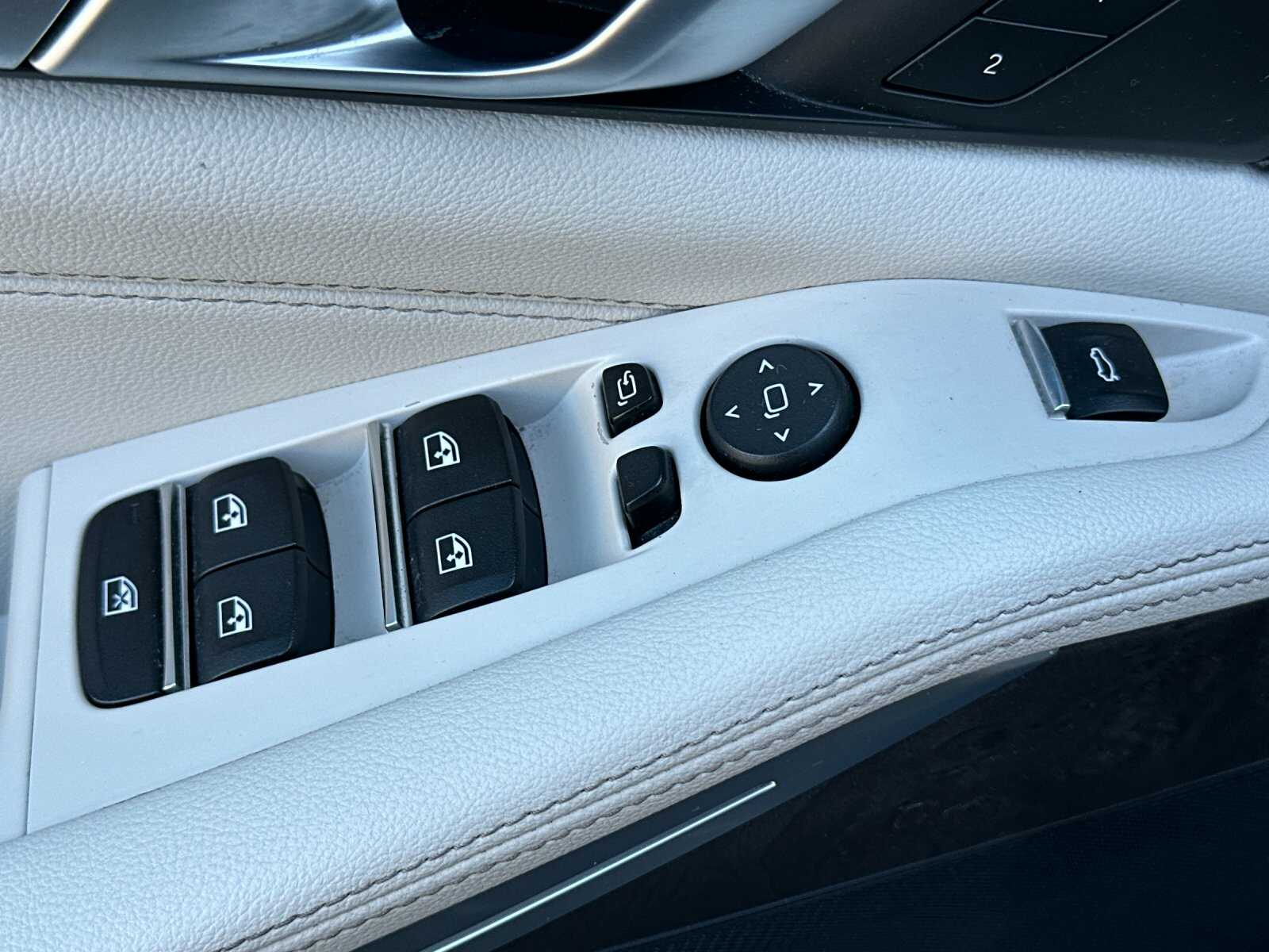 2020 BMW X5 40i - Photo 13