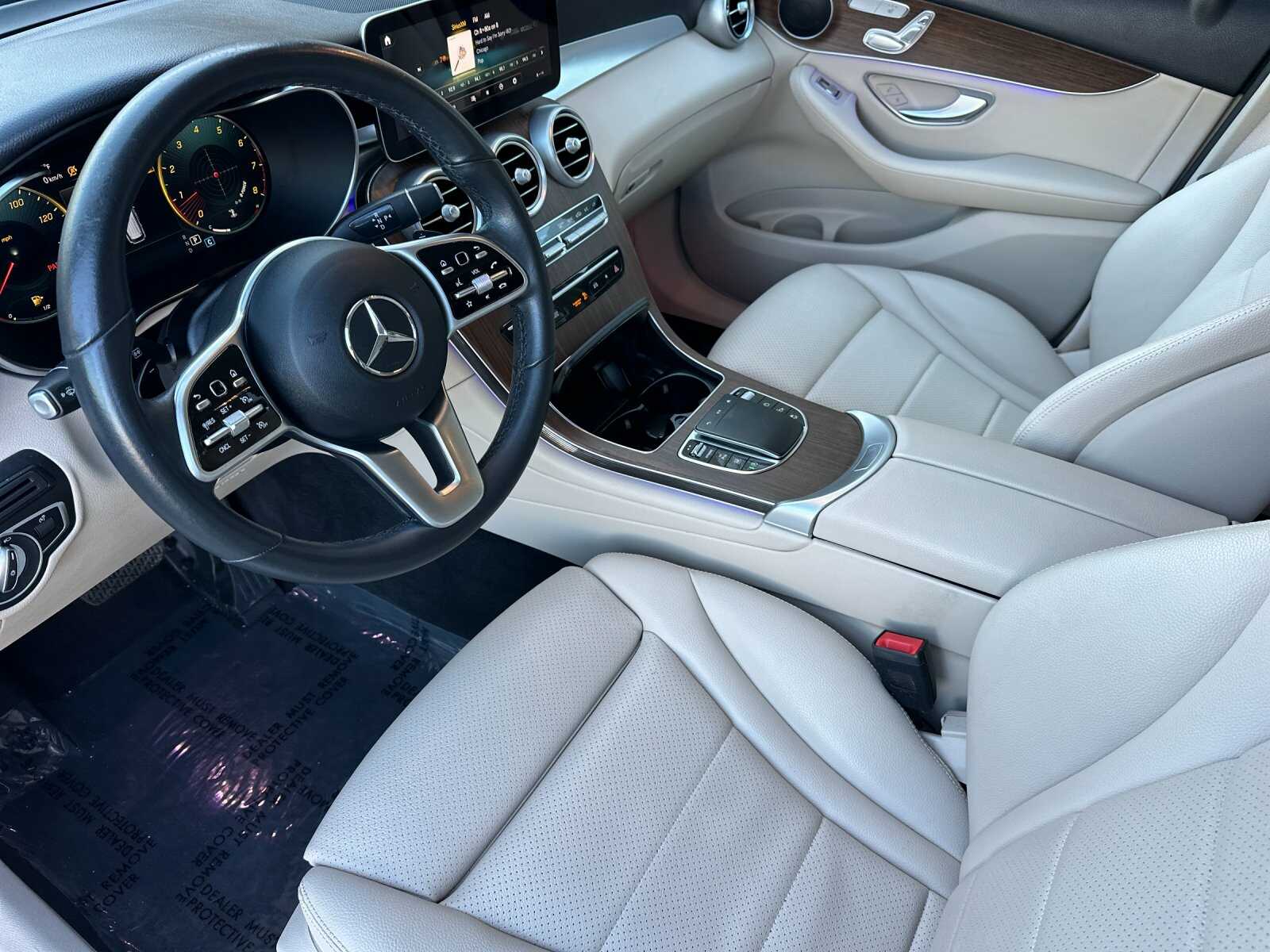 2022 Mercedes-Benz GLC GLC300 - Photo 10