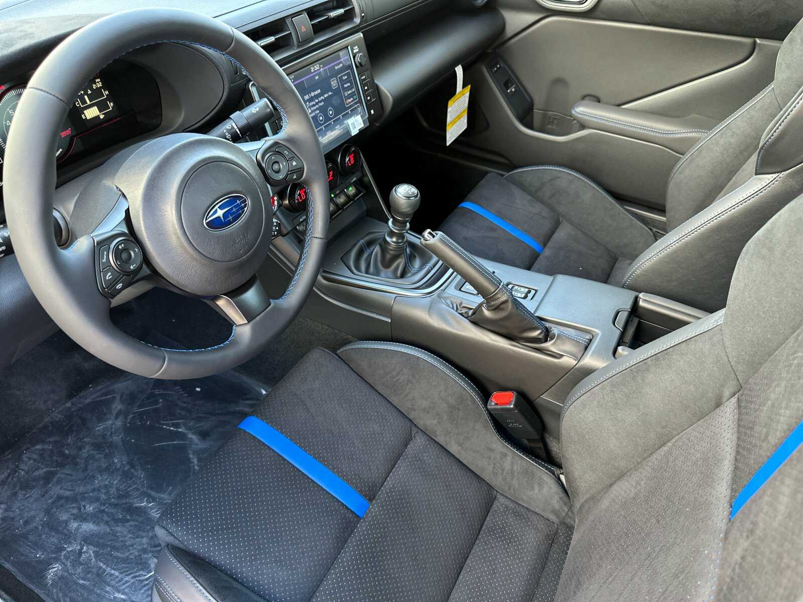 2025 Subaru BRZ tS - Photo 10