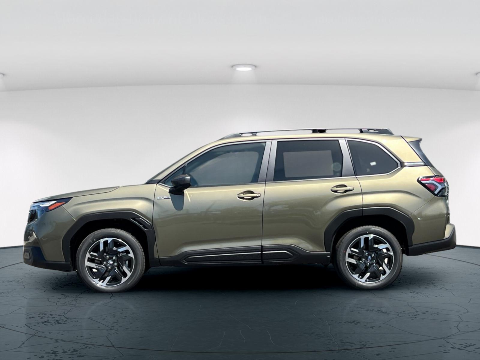 2025 Subaru Forester Premium photo 3