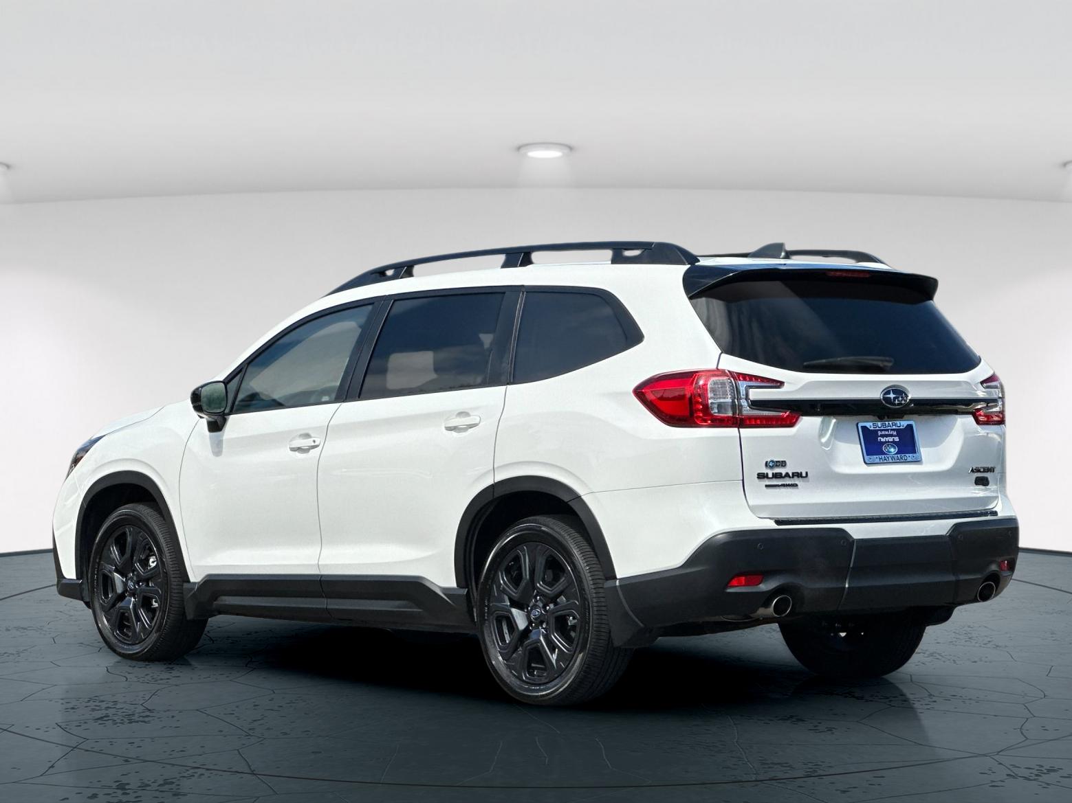 2024 Subaru Ascent Onyx Edition photo 2