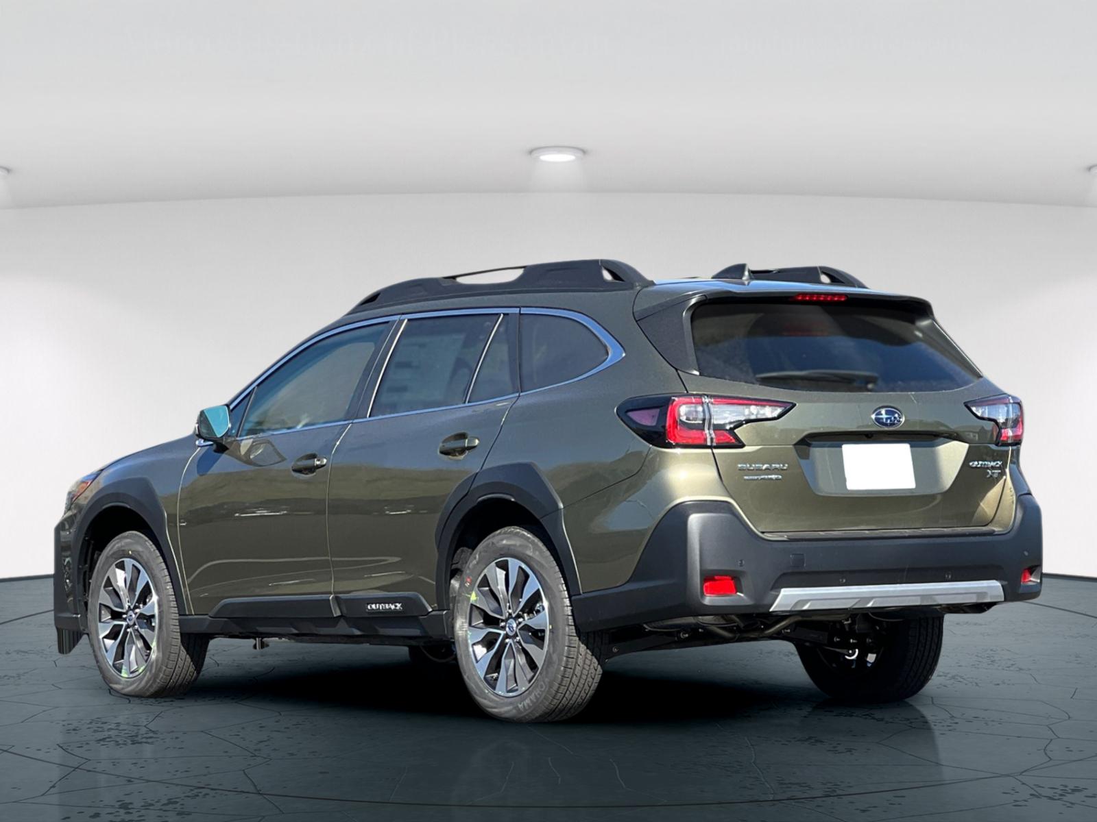 2025 Subaru Outback Limited XT photo 4