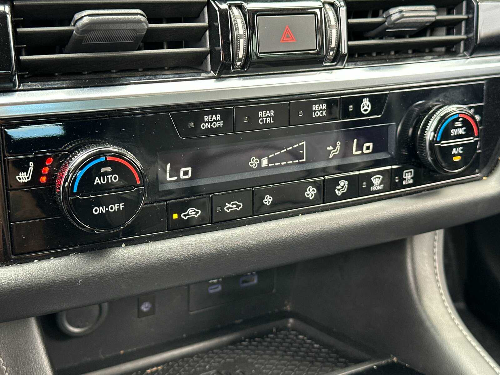 2023 Nissan Pathfinder SL - Photo 26