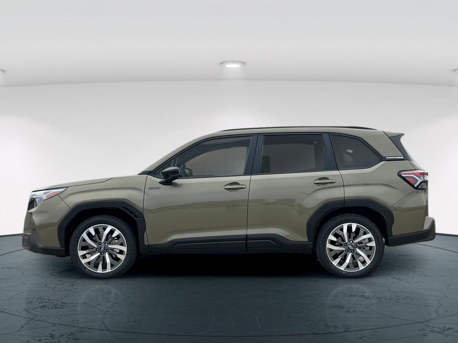 2025 Subaru Forester Touring photo 2