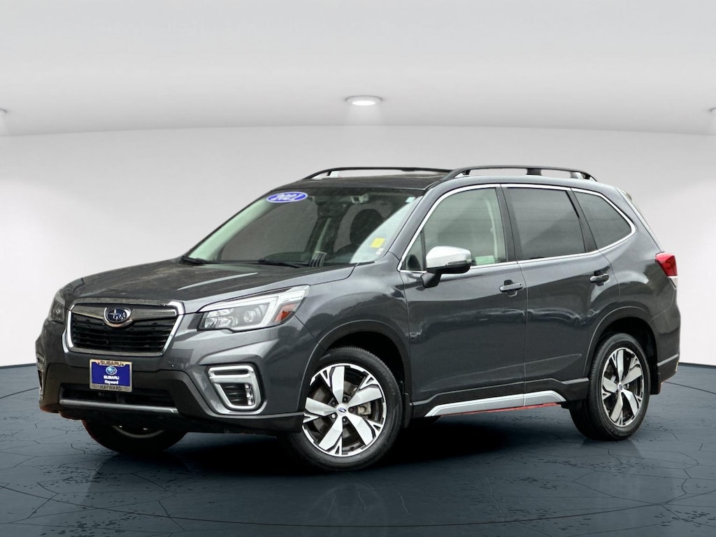 2021 Subaru Forester Touring photo 2